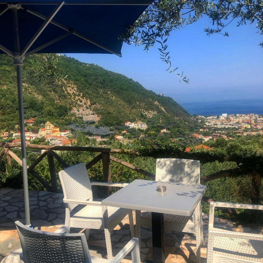 Casa Mazzola Bed & Breakfast Sant'Agnello Exterior photo
