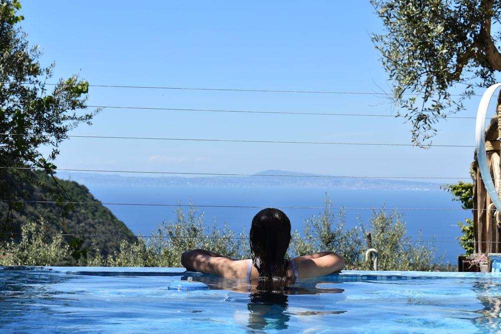 Casa Mazzola Bed & Breakfast Sant'Agnello Exterior photo