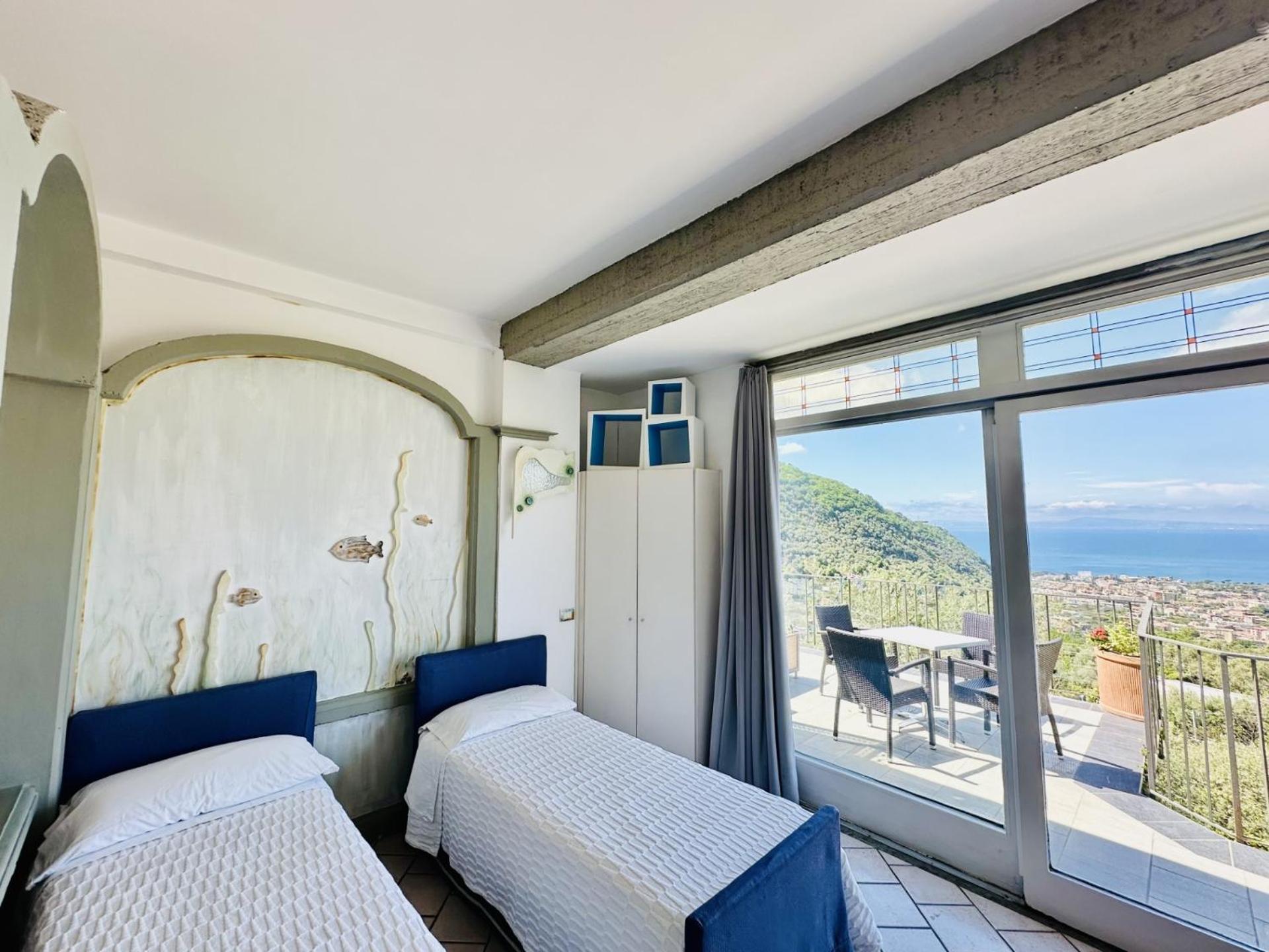 Casa Mazzola Bed & Breakfast Sant'Agnello Exterior photo