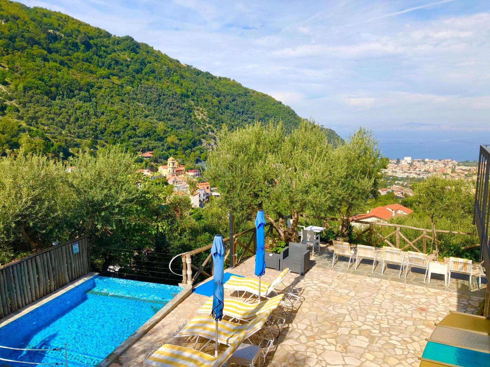 Casa Mazzola Bed & Breakfast Sant'Agnello Exterior photo