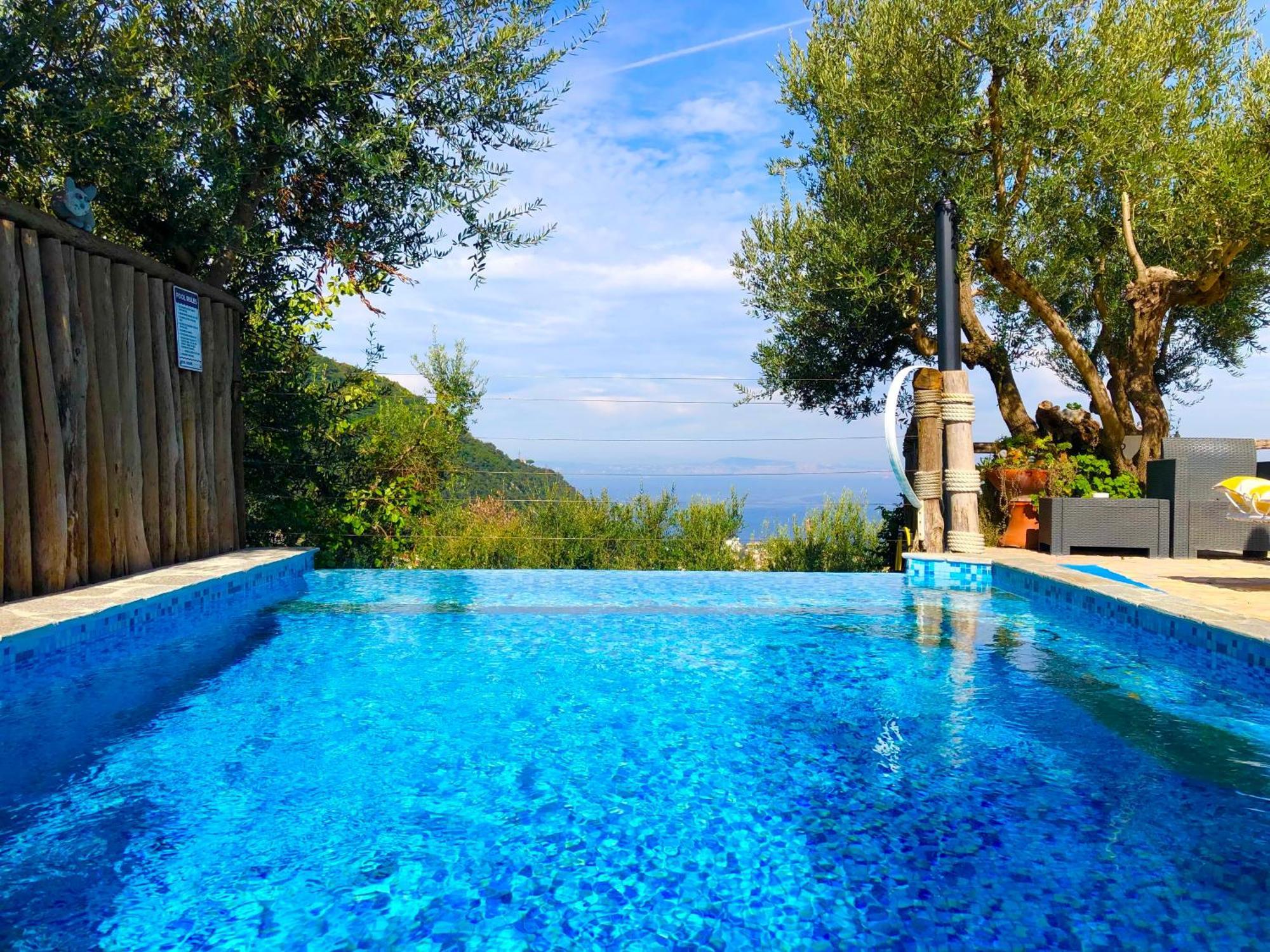 Casa Mazzola Bed & Breakfast Sant'Agnello Exterior photo