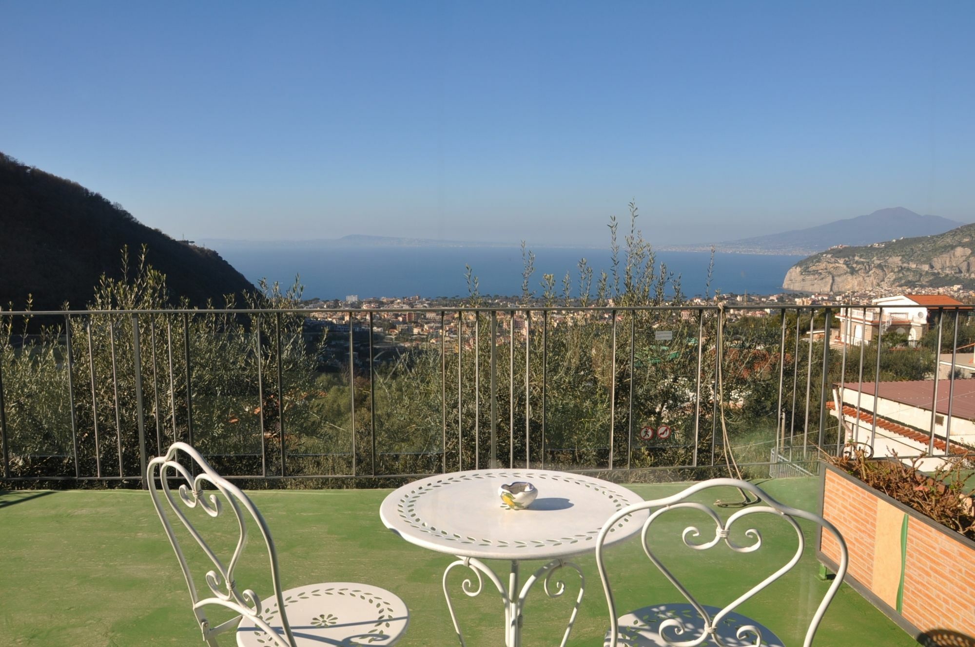 Casa Mazzola Bed & Breakfast Sant'Agnello Exterior photo